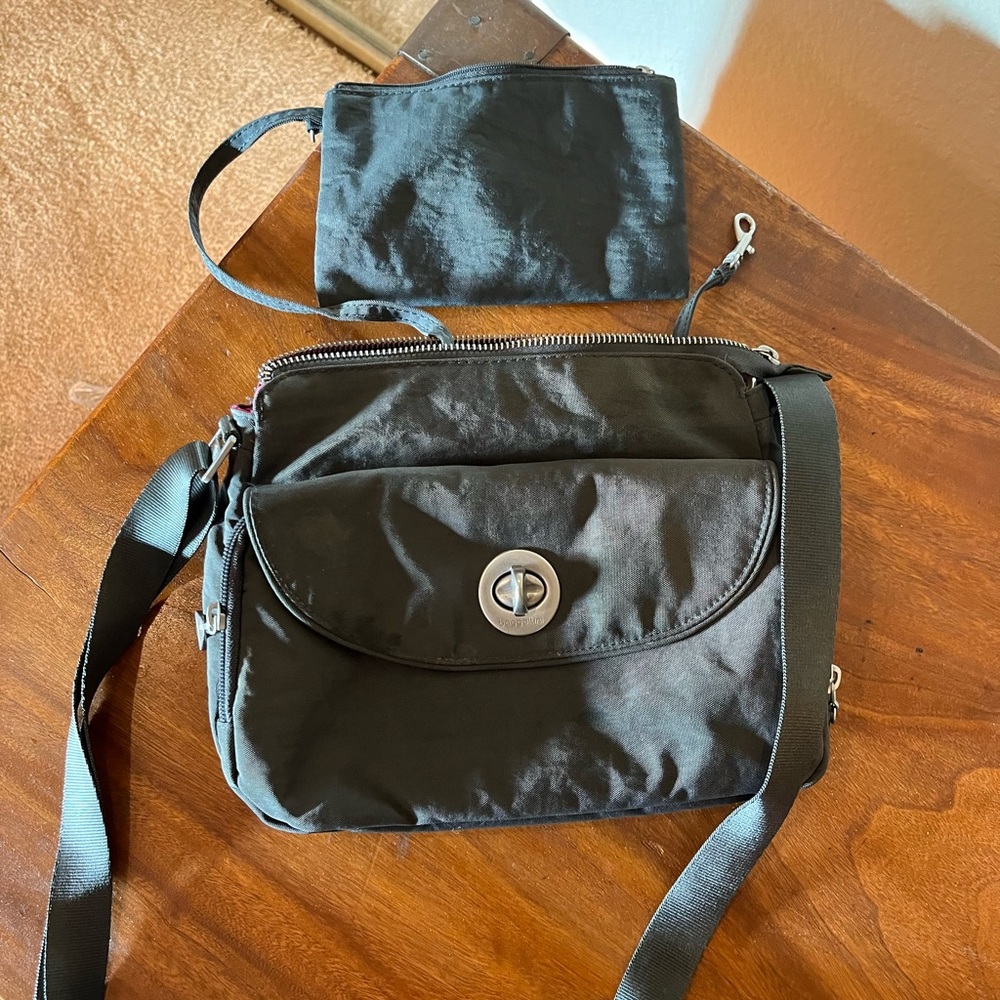 Baggalini dark grey hand bag